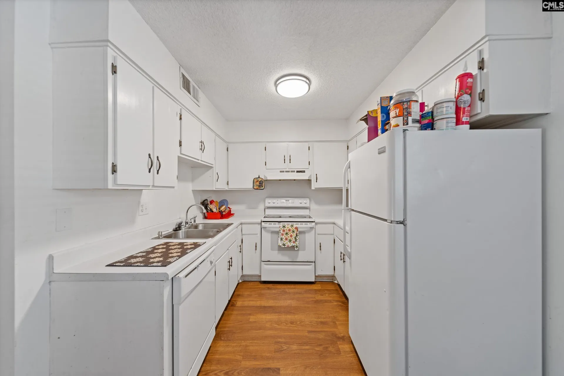 Property image 3 at 601 Riverhill Circle B 3, Columbia, SC 29210