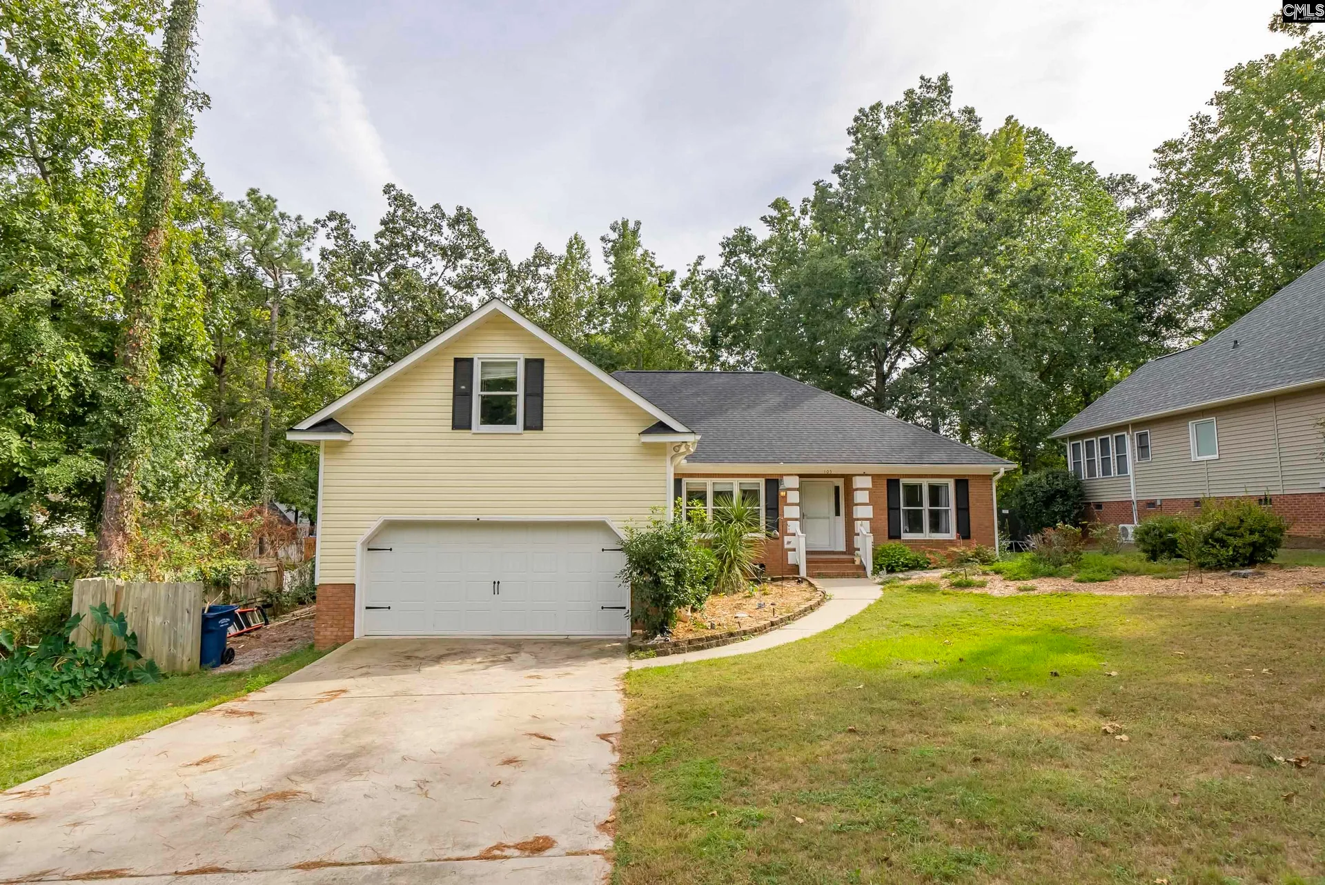 Mallard Hills, Lexington Community