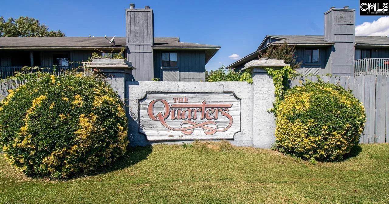 The Quarters, Columbia Community