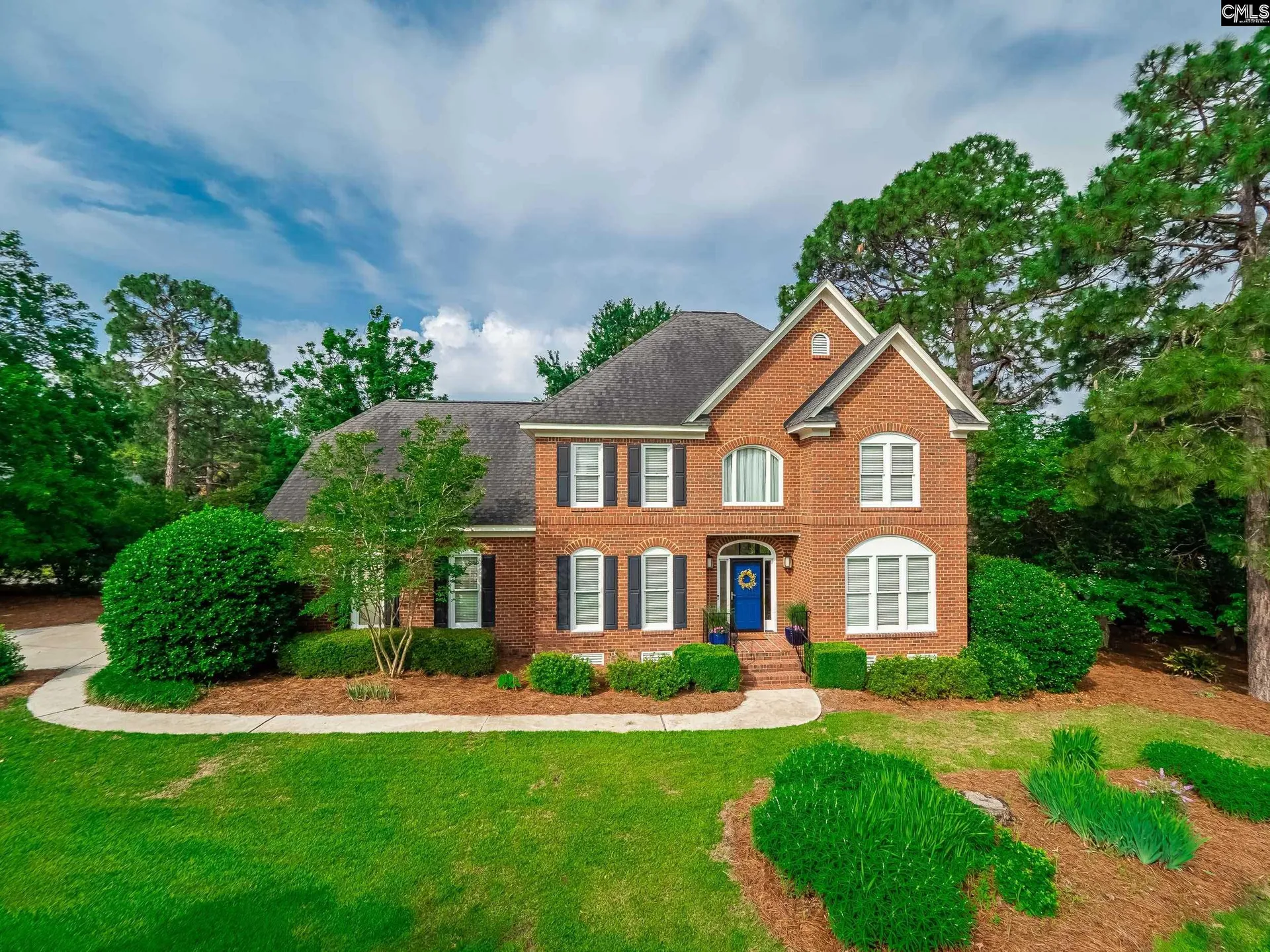 Woodlake, Columbia Community