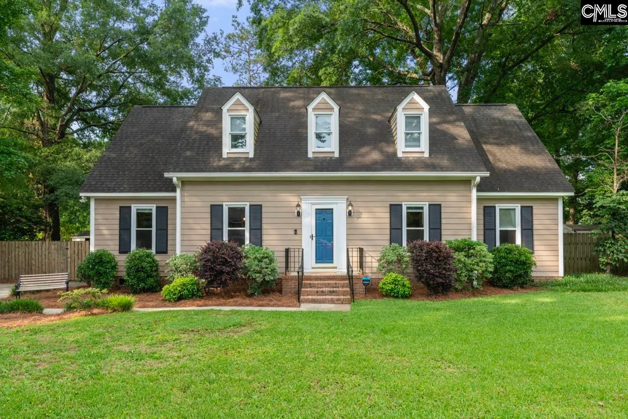 Hampton Woods, Columbia Community
