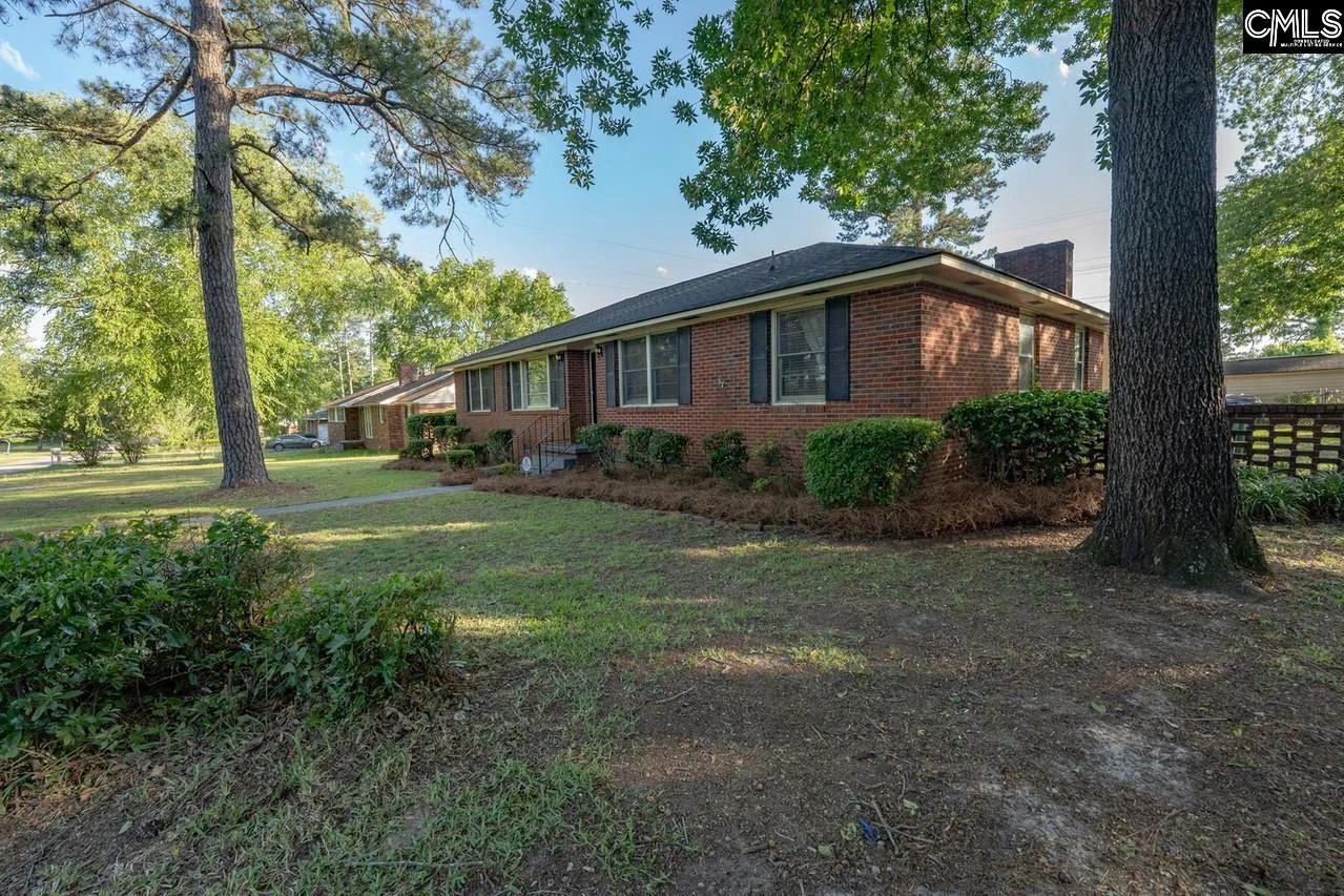 Property image 2 at 200 Shady Lane, Cayce, SC 29033