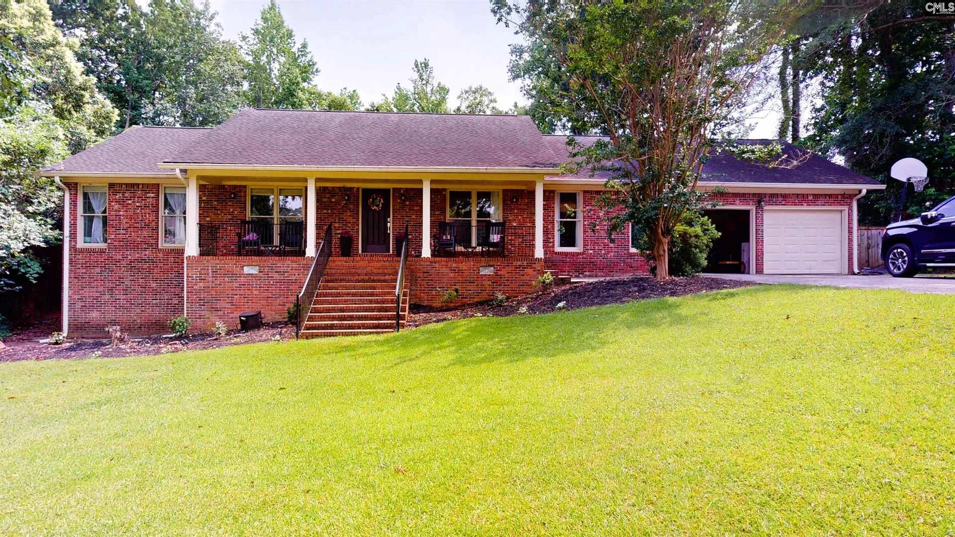 2220 Quail Hollow Court