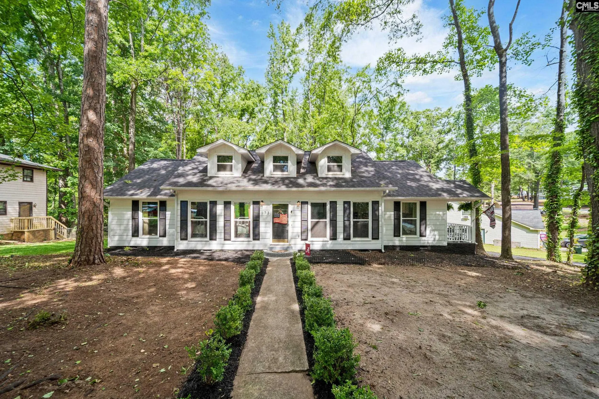 Dutchwood, Lexington Community