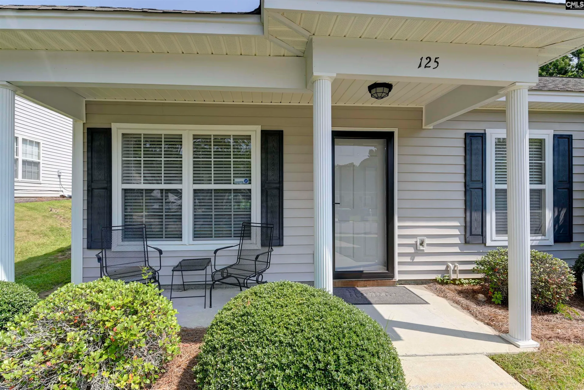Weatherstone, Lexington Community