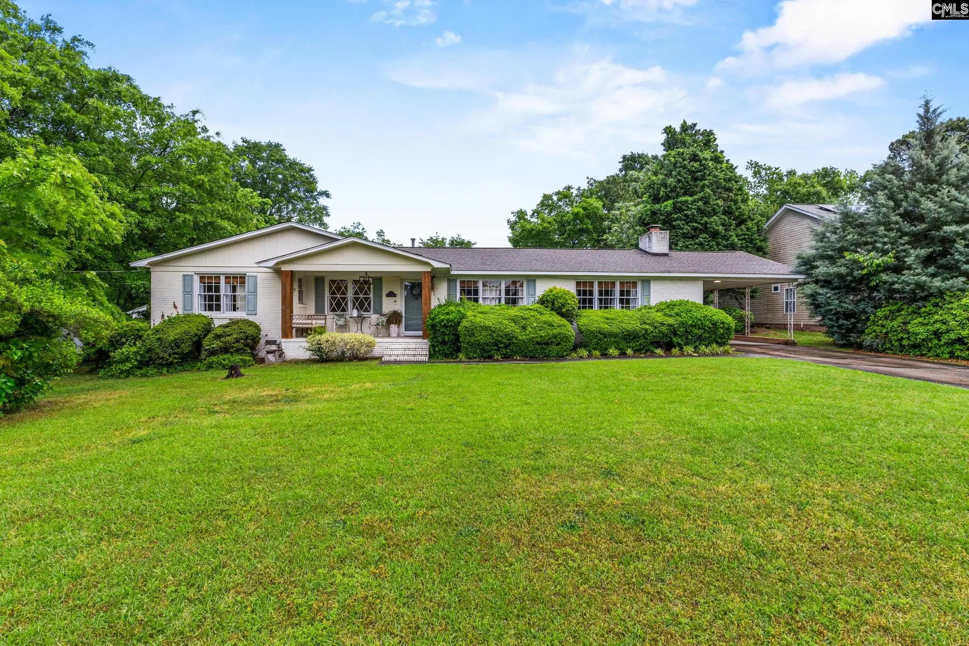 Southgate, Lexington Community