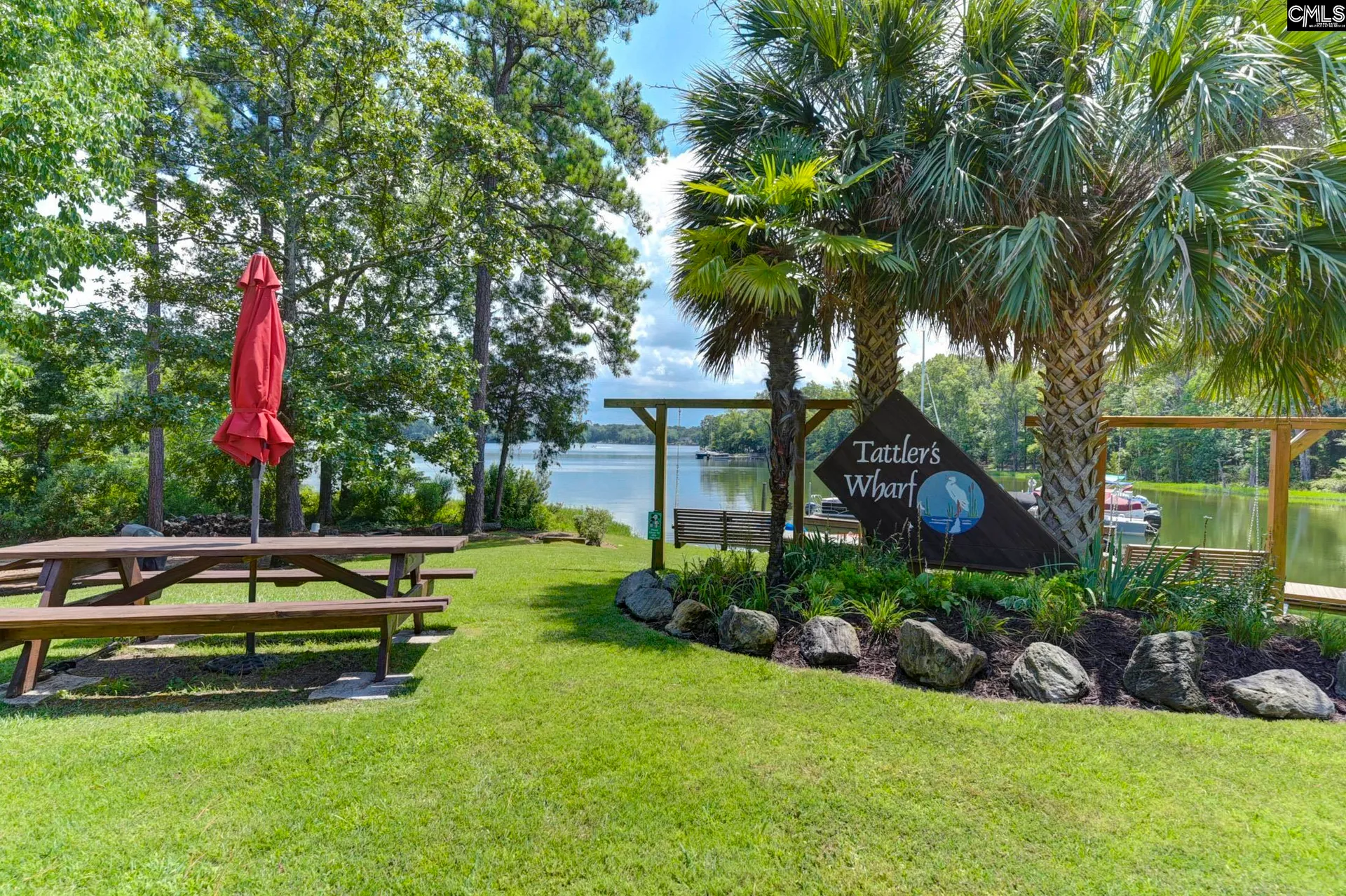 Tattlers Wharf, Irmo Community