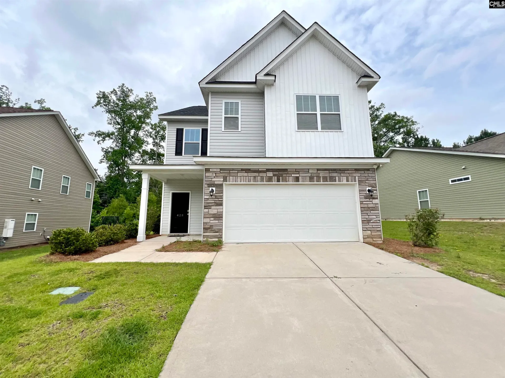 428 Manhasset Court