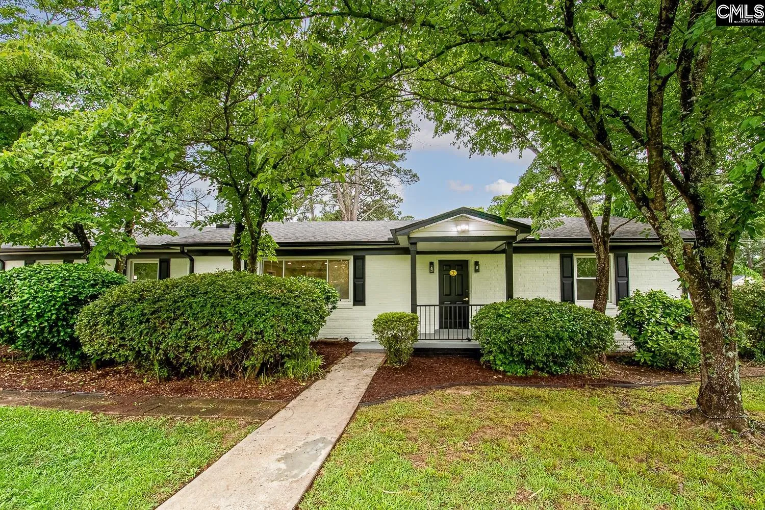 Skyland Estates, Columbia Community