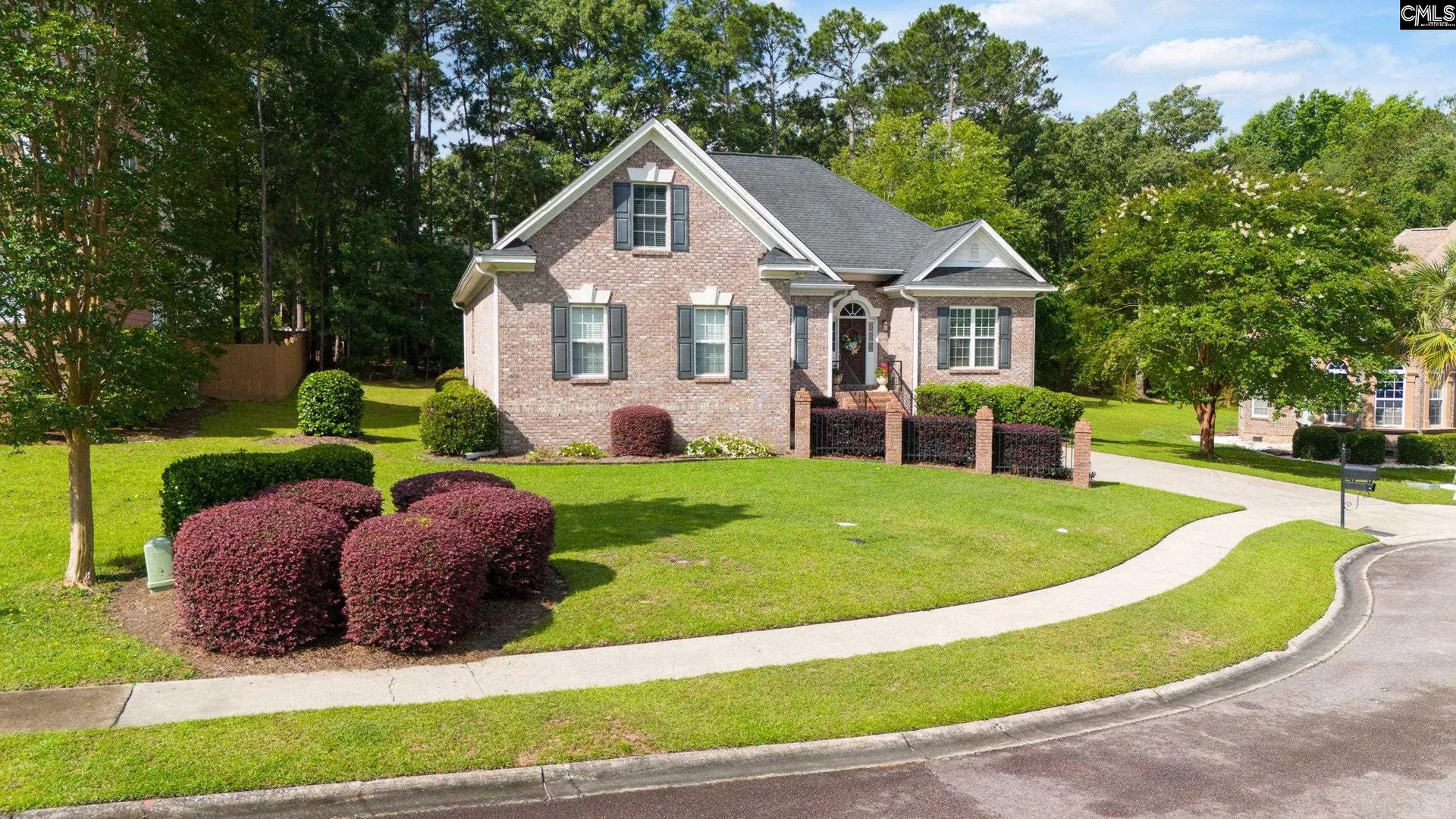 Fishers Wood, Columbia Community