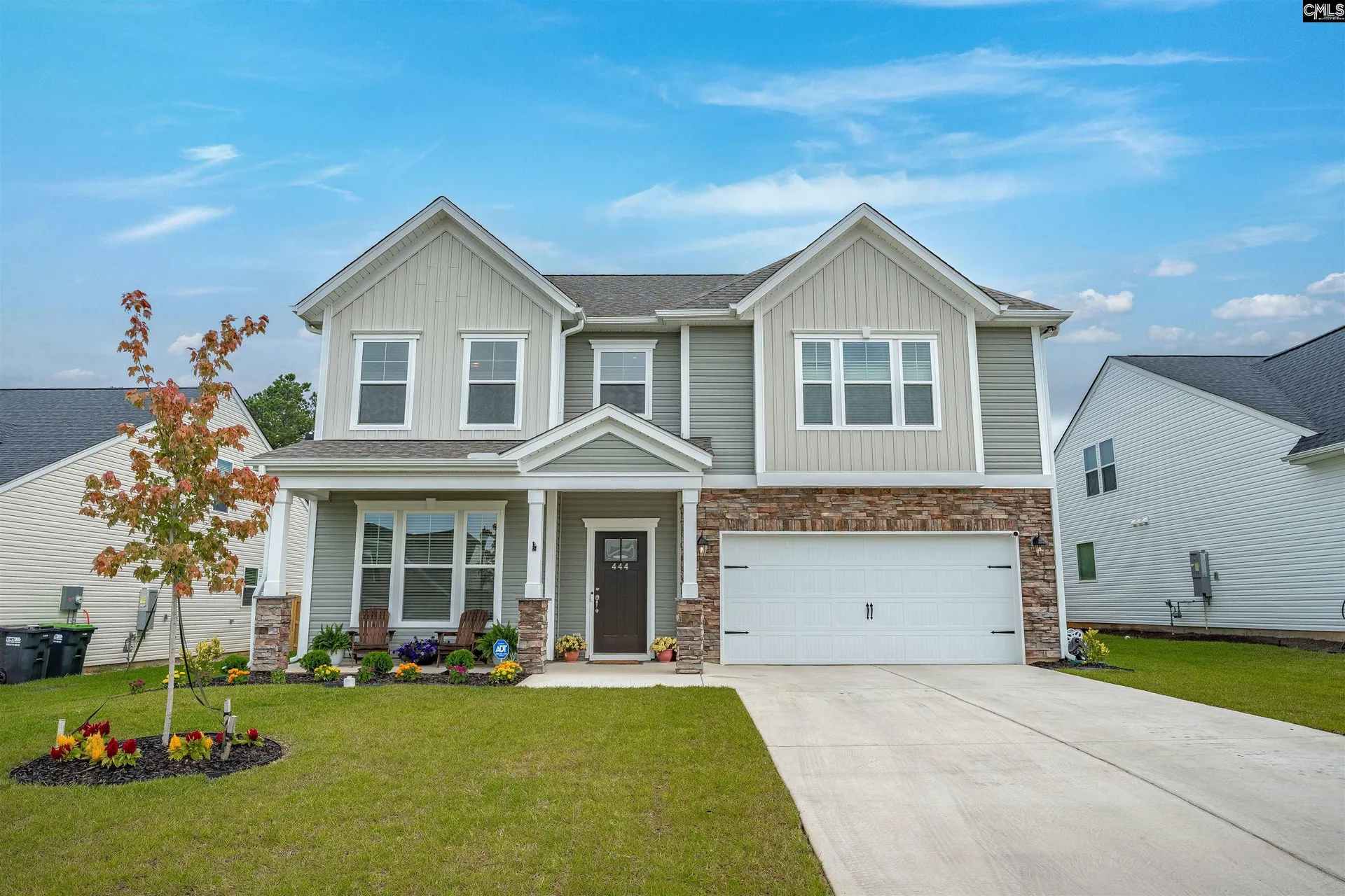 Chapin Place, Chapin Community