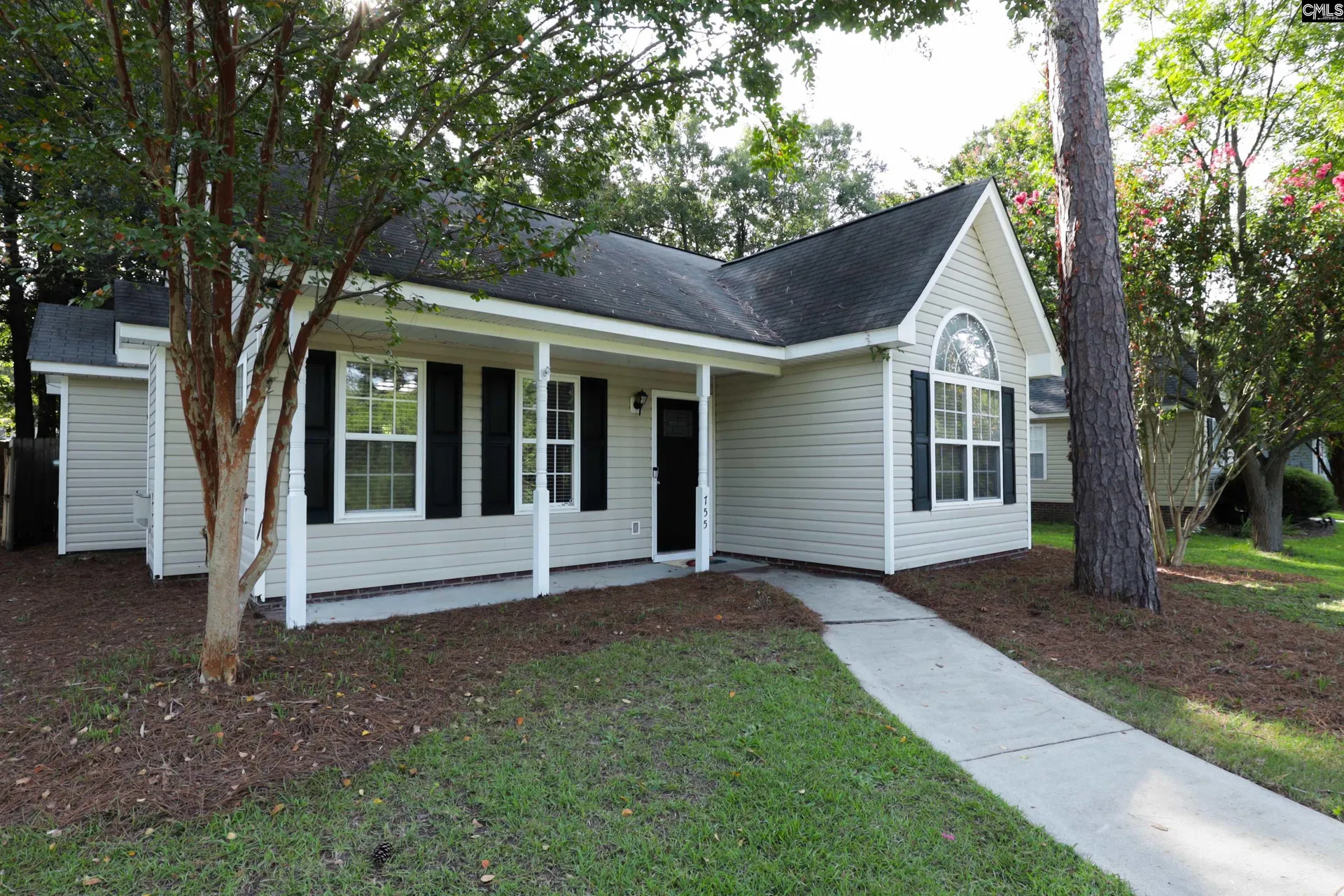 The Pines, Columbia Community