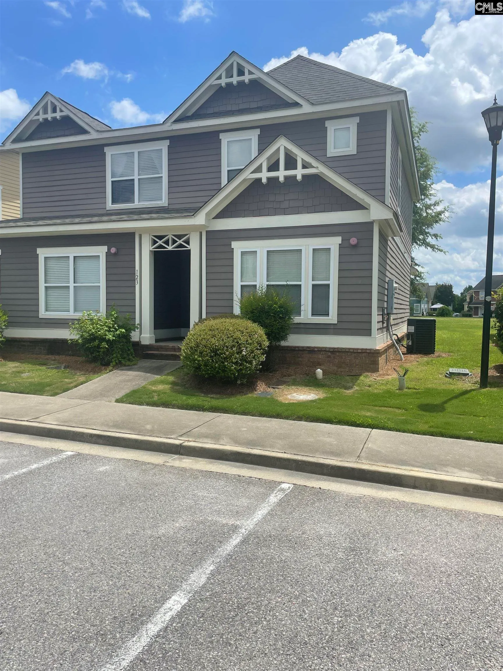 1929 Bluff Road 123