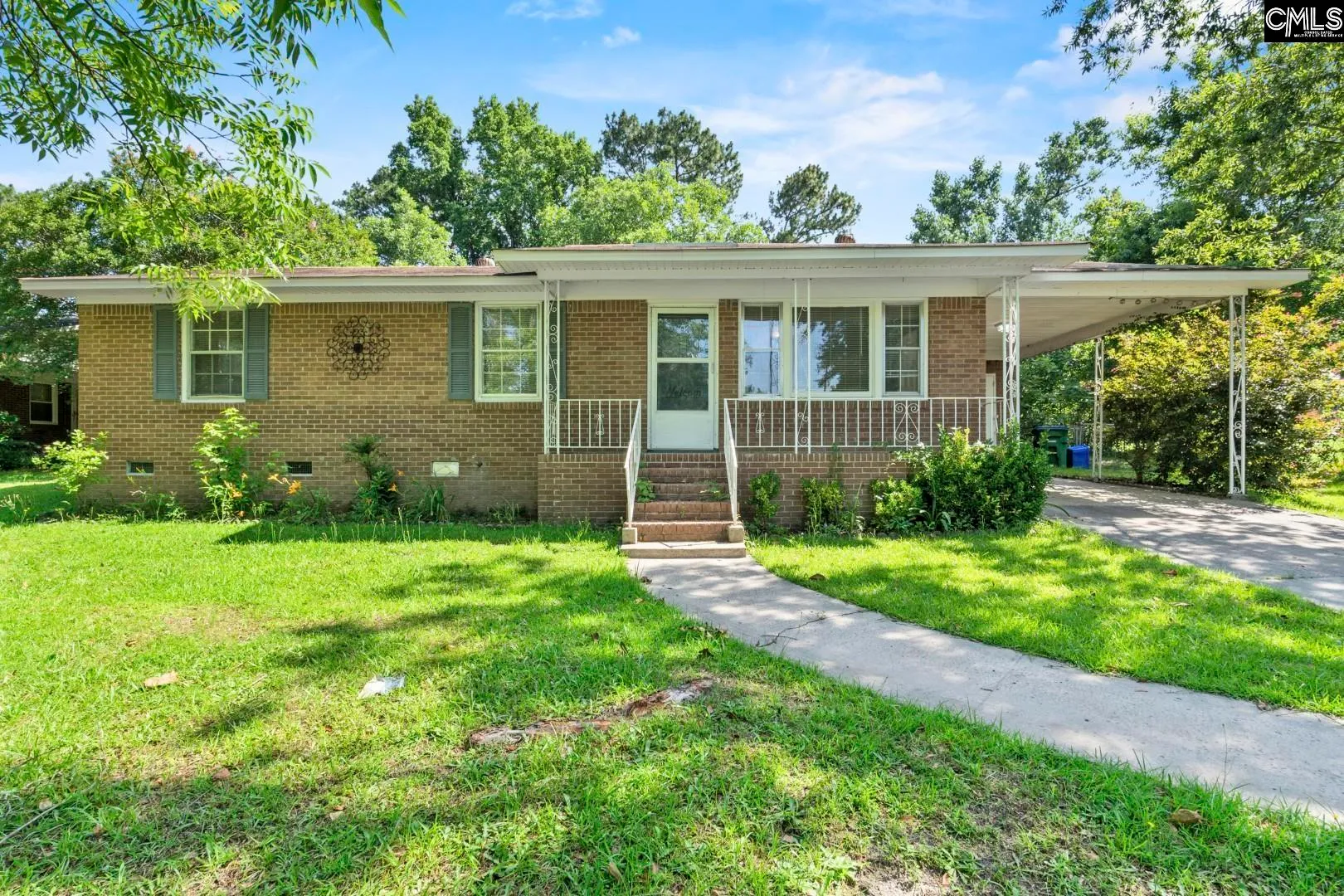 Churchill Heights, Cayce Community