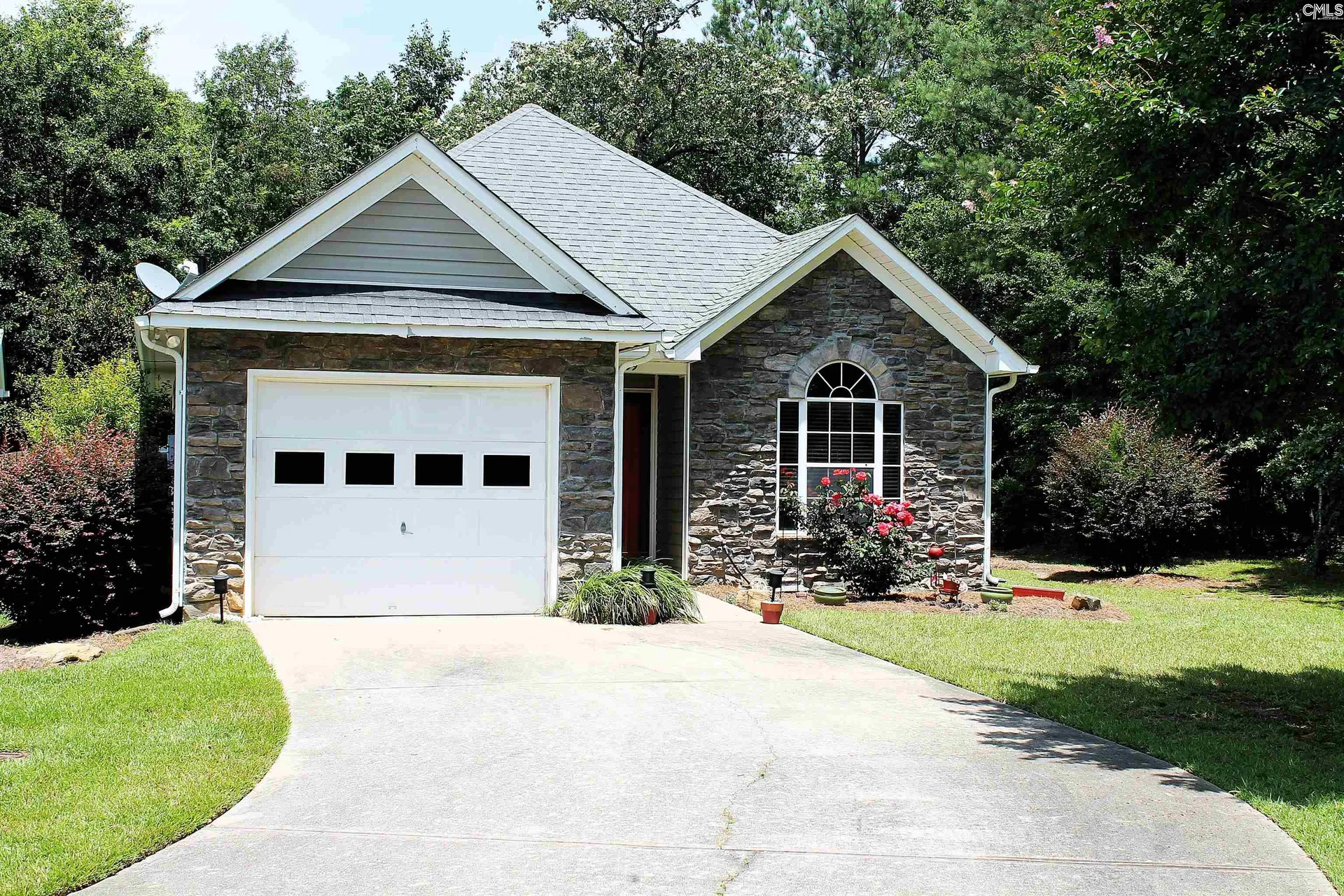 499 Woodhouse Loop