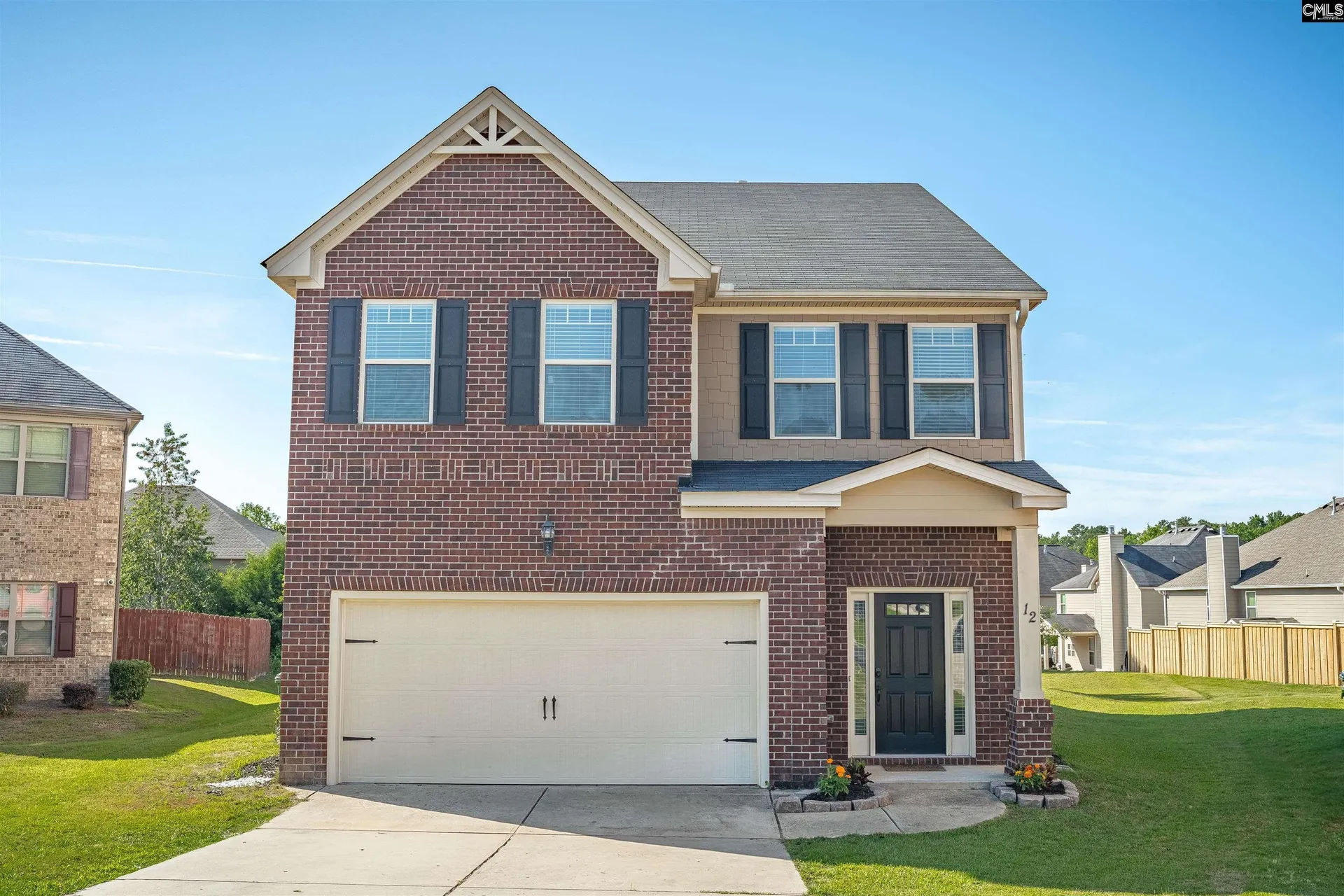 12 Hillfoots Court