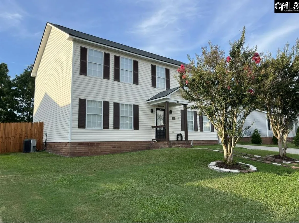 11 Long Glen Court