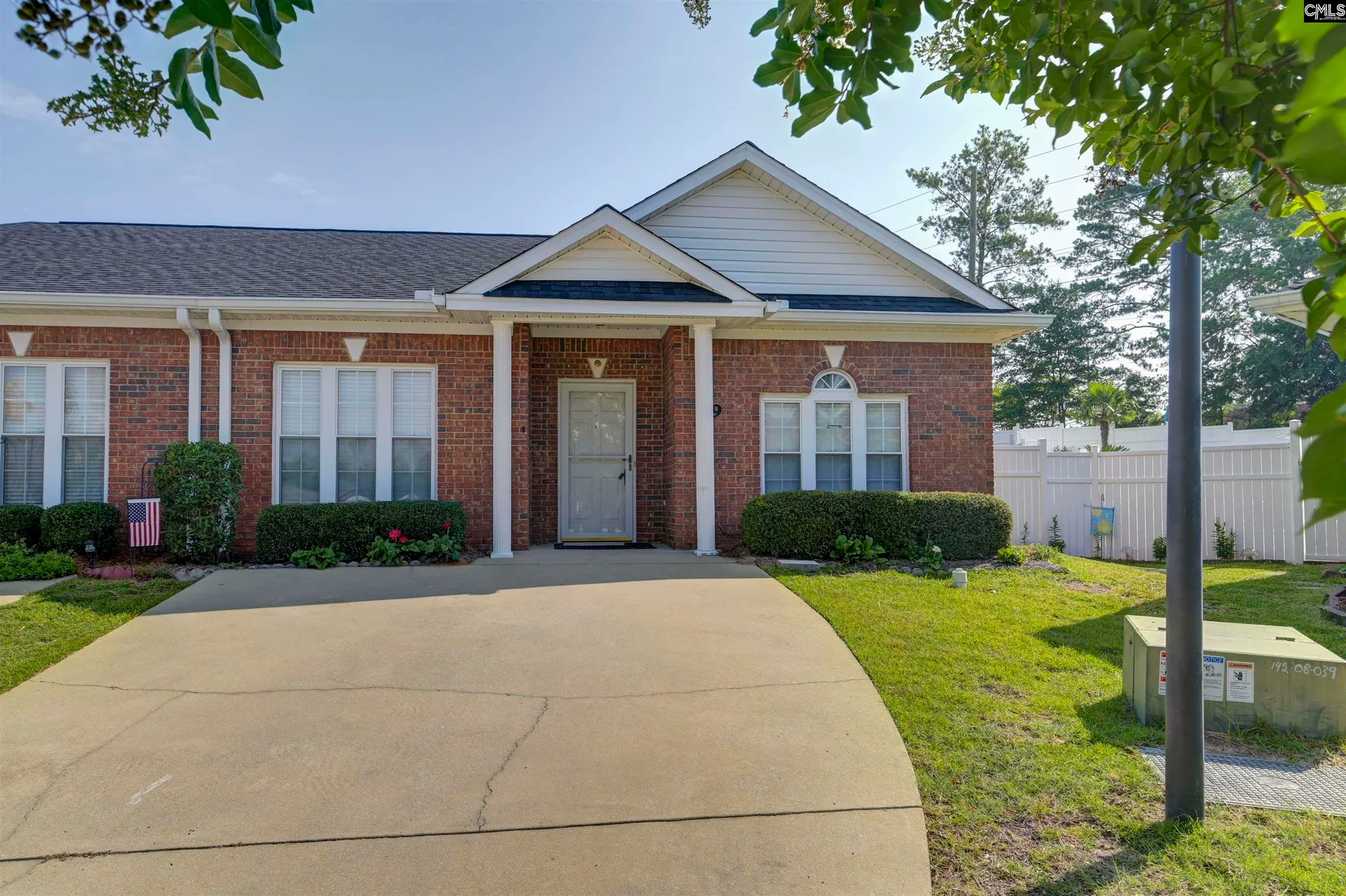 49 Crescent Moon Court