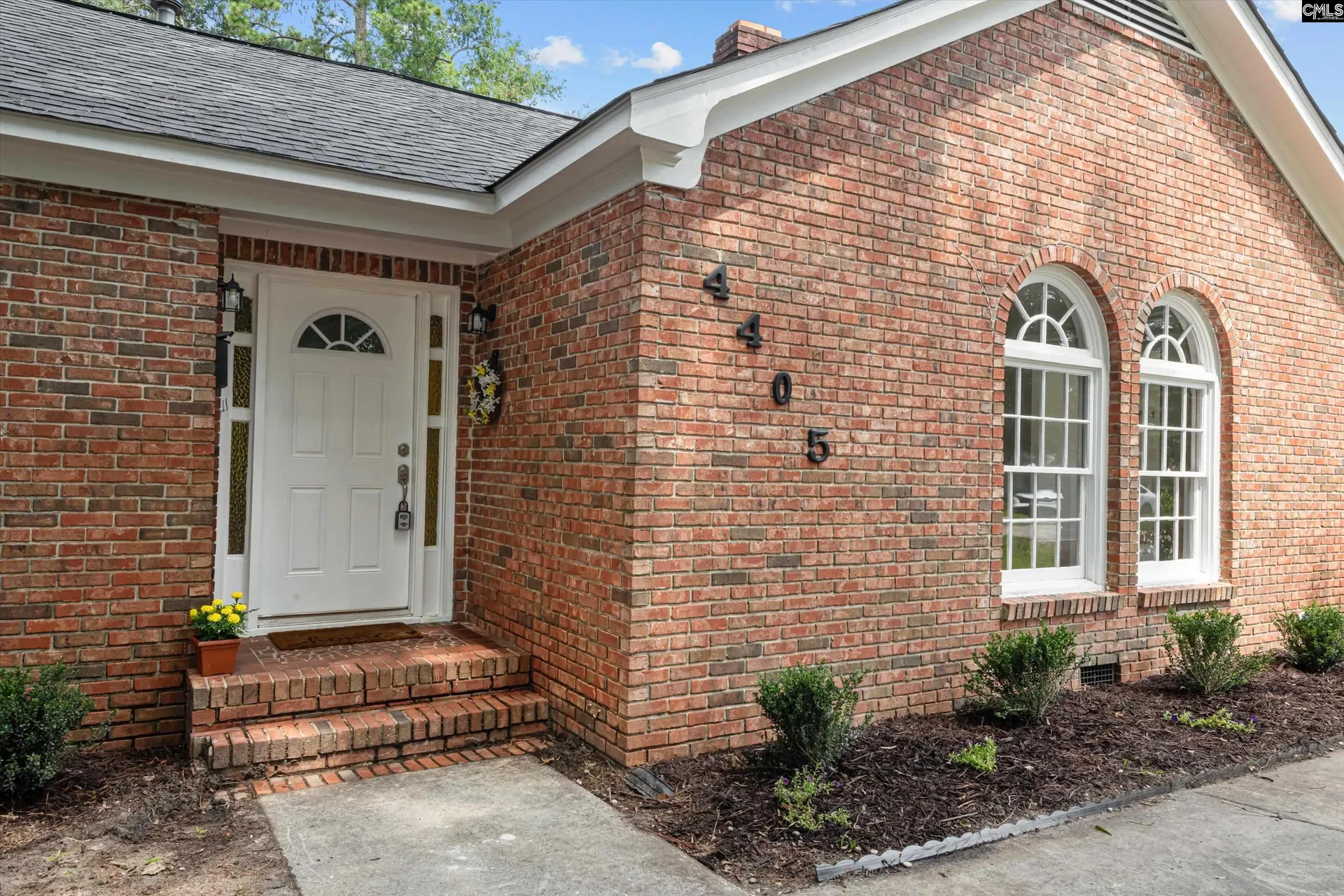 Monticello Terrace, Columbia Community