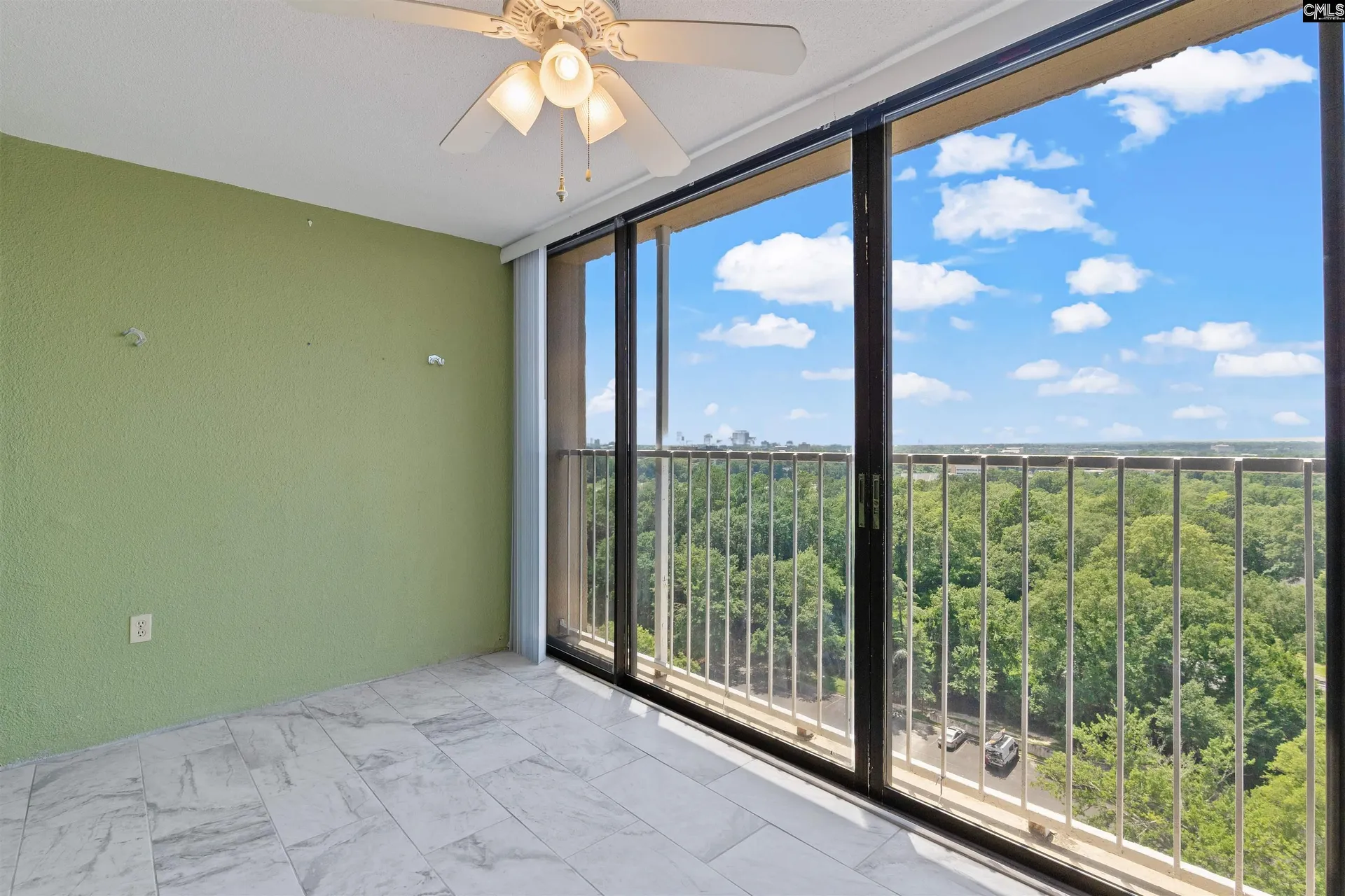 1825 Saint Julian Place 17e