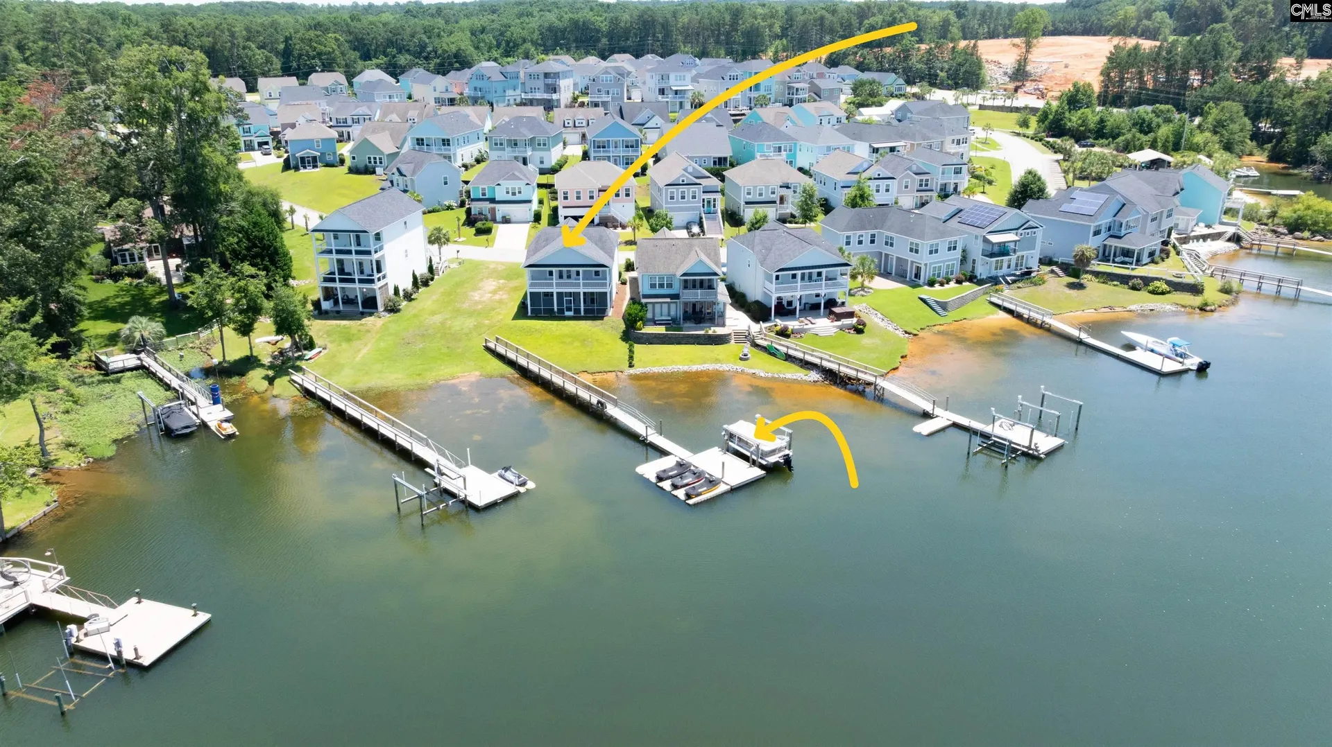 Sunset Bay, Lexington Community