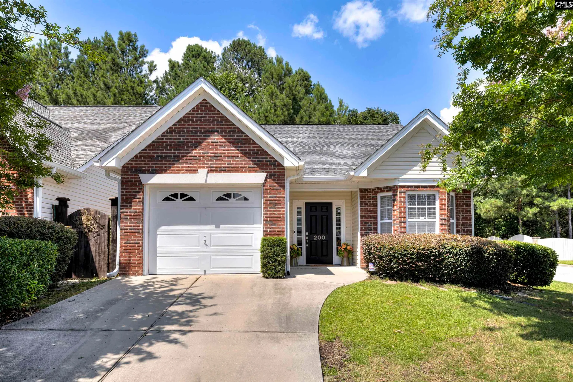 Cambridge Place, Lexington Community