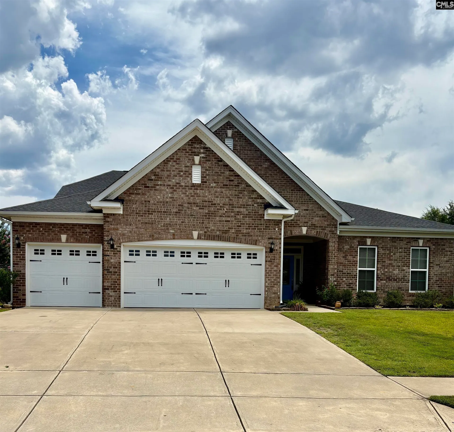 107 Moray Court