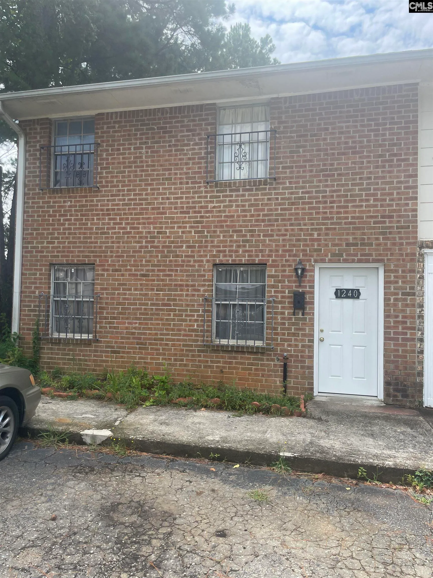 The Groves, Columbia Community