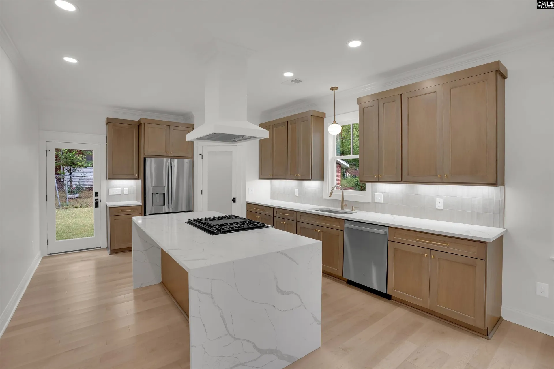 Property image 3 at 1020 W Confederate Avenue, Columbia, SC 29201
