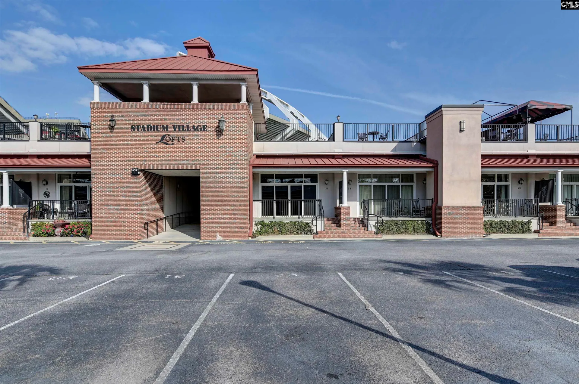 Stadium Village Lofts, Columbia Community