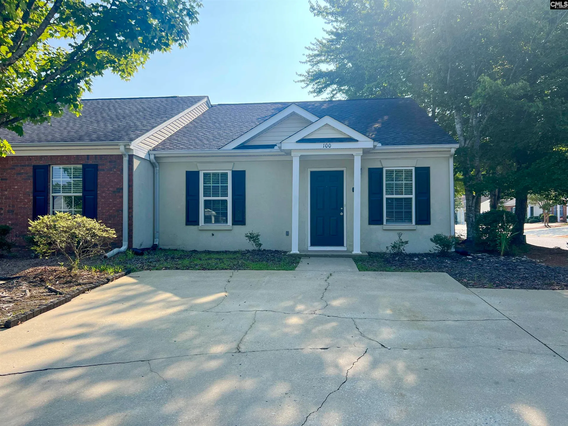 Waverly Place, Lexington Community