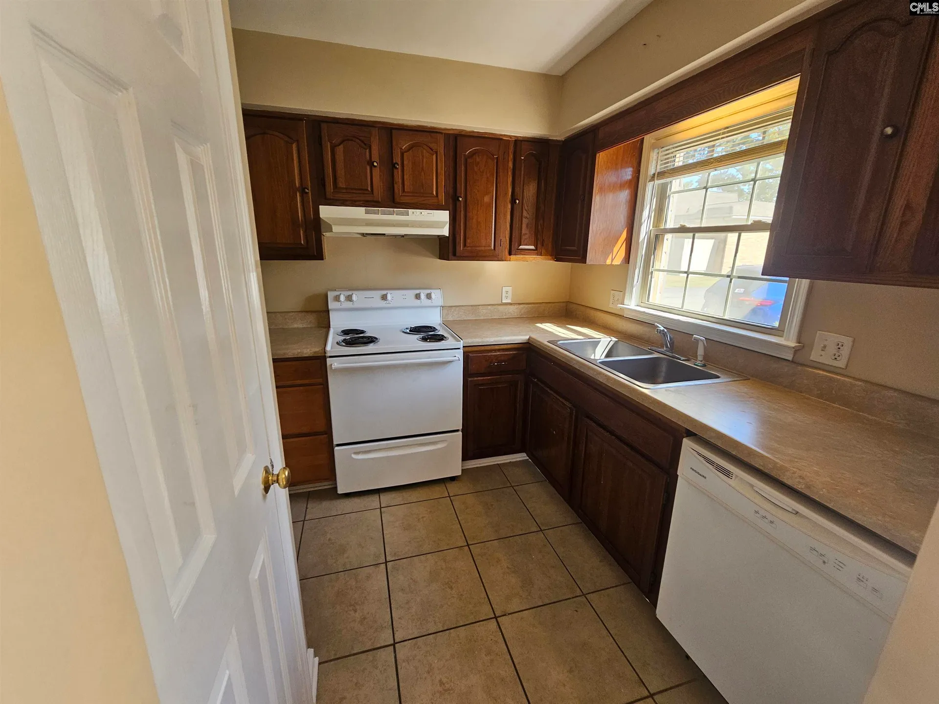 Property image 3 at 3700 Bush River Road L6, Columbia, SC 29210