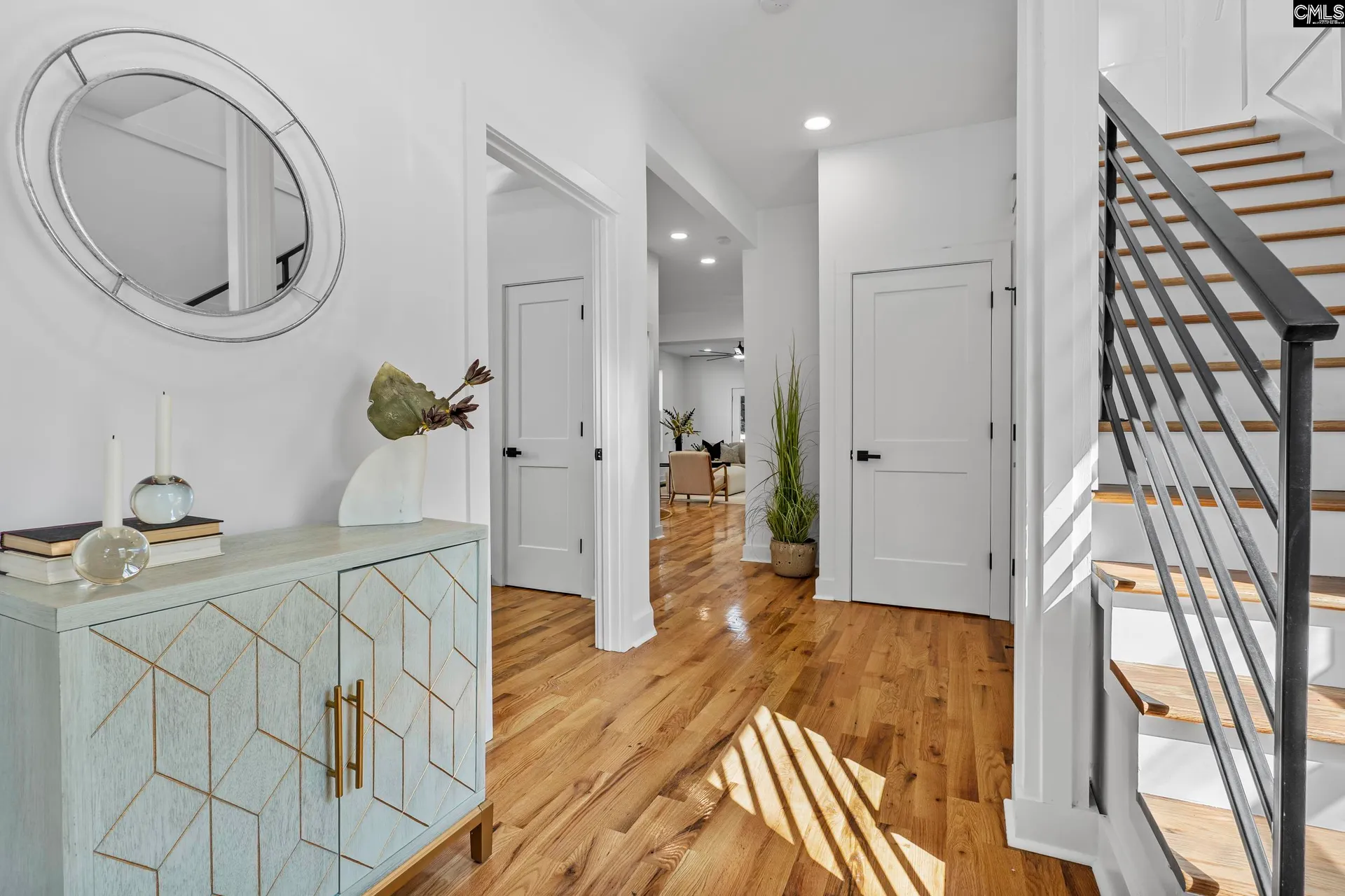 Property image 3 at 827 W Confederate Avenue, Columbia, SC 29201