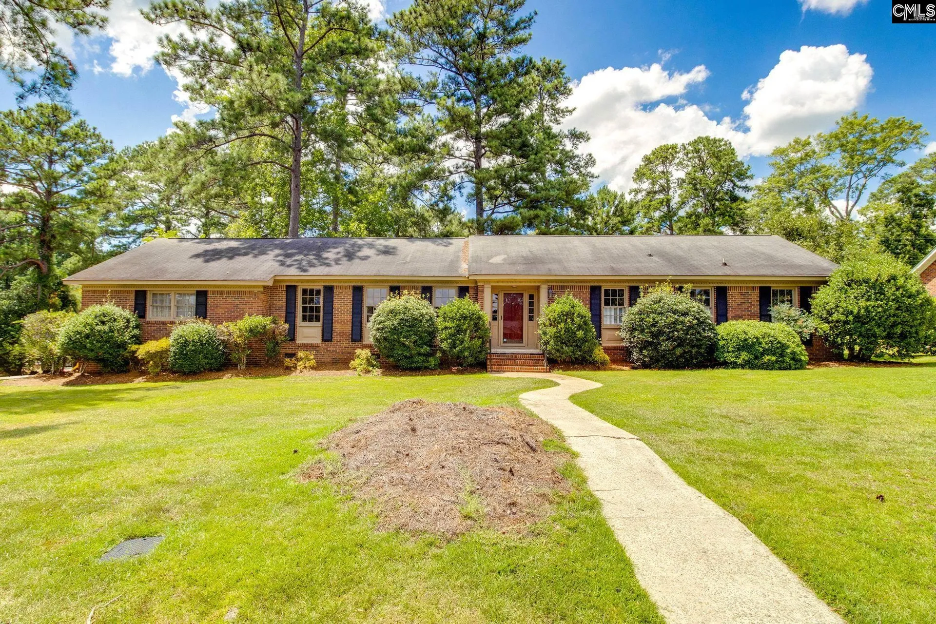 603 Woodland Hls W