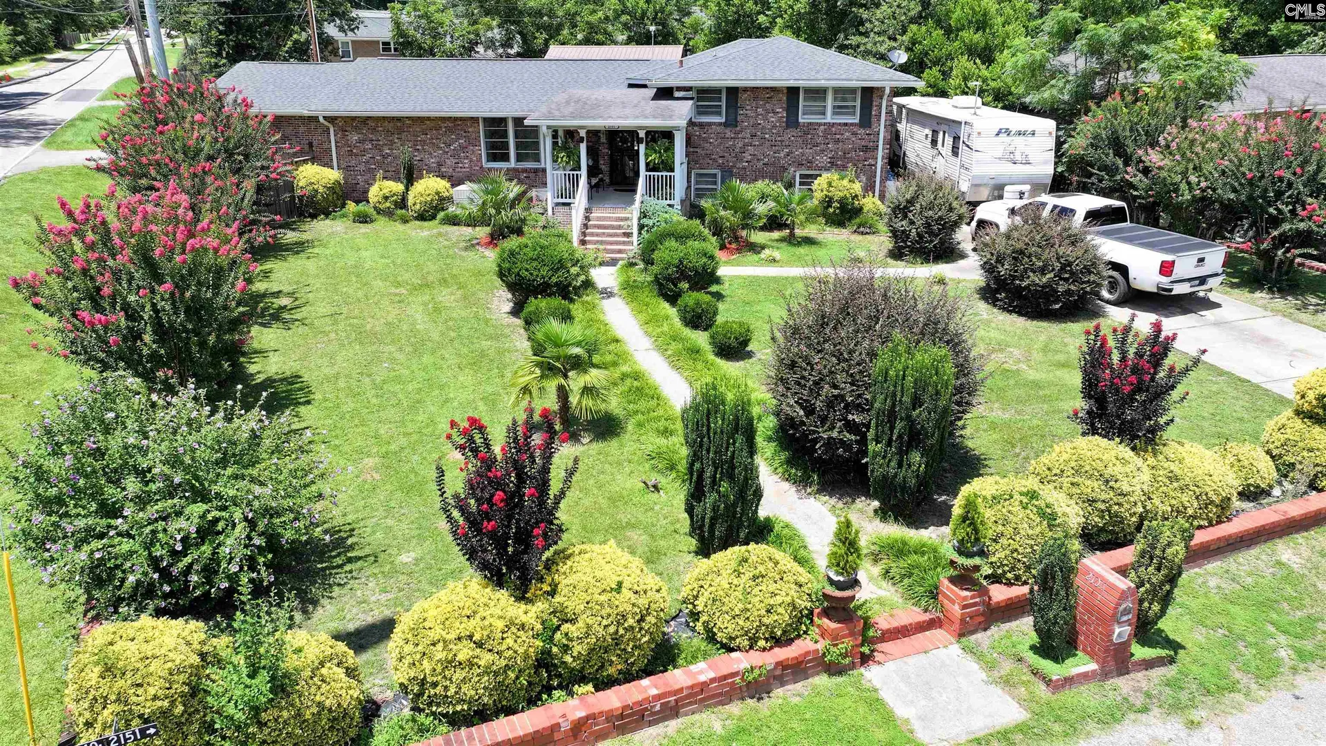 Woodfield Park, Columbia Community
