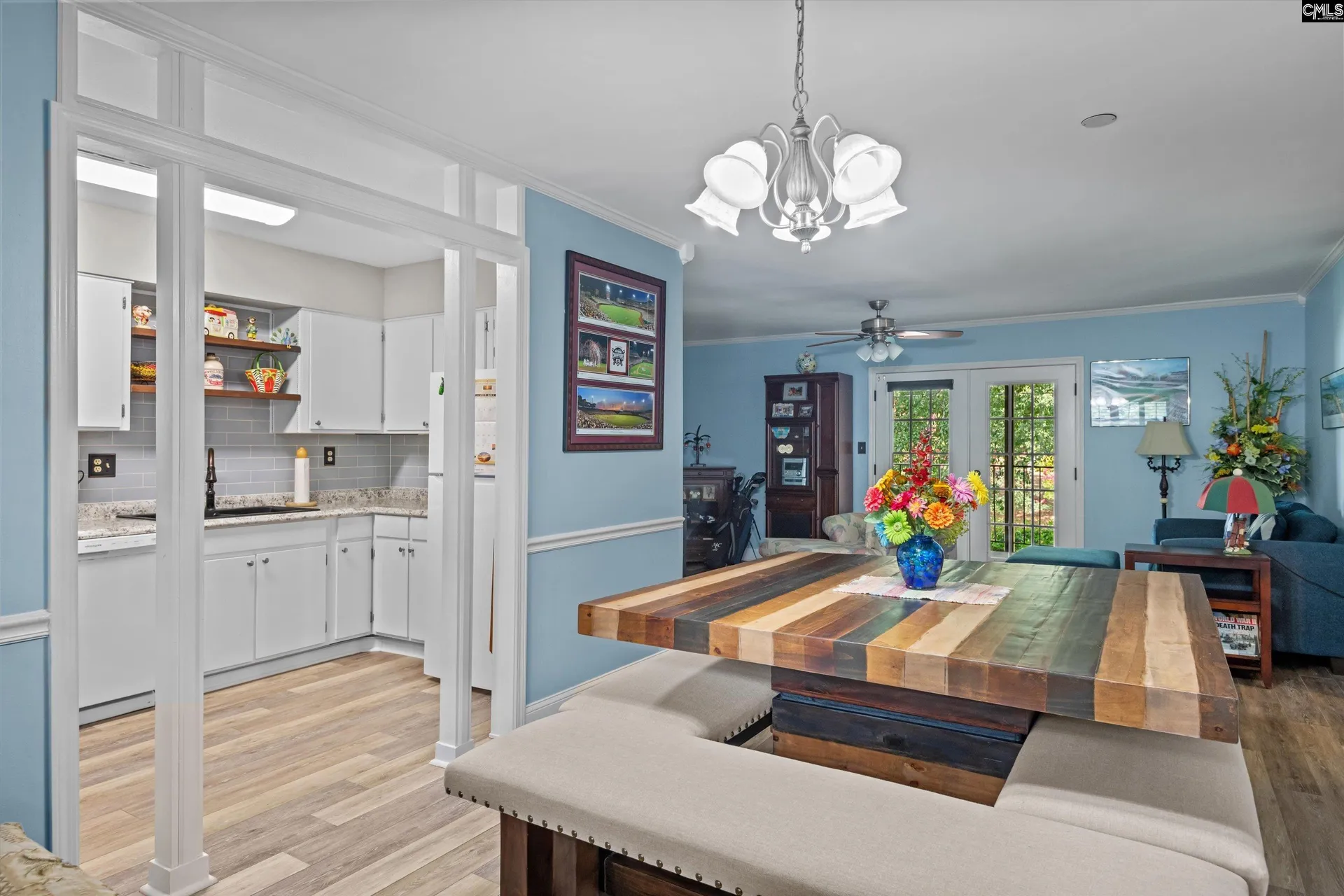 Riverhill Condos, Columbia Community