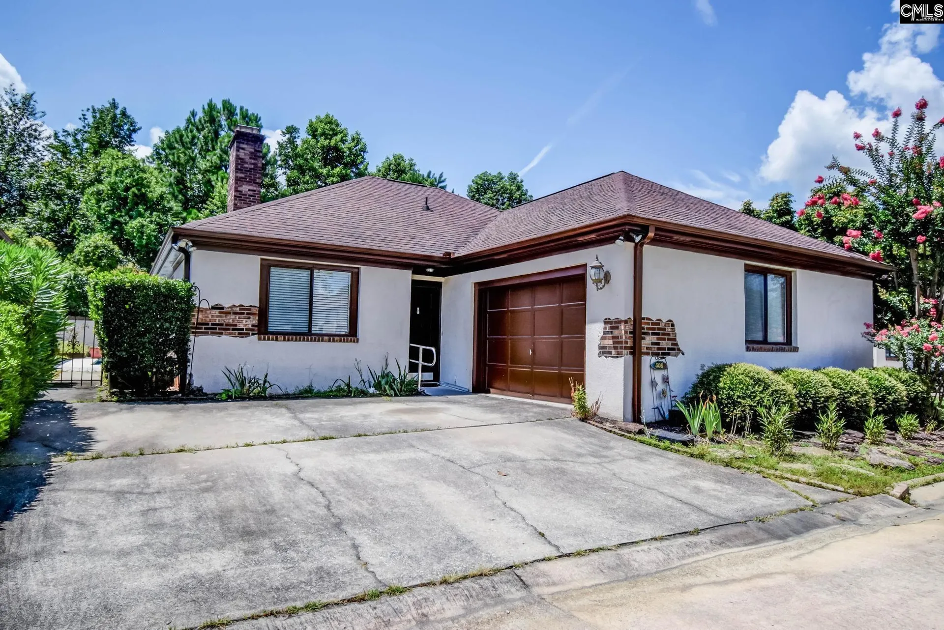 Willow Winds, Columbia Community