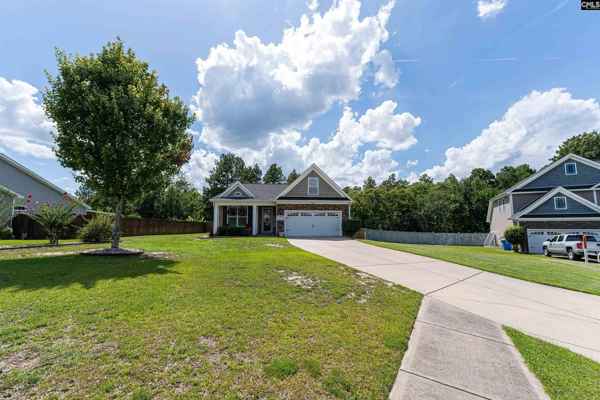 Pine Forest, Elgin Community