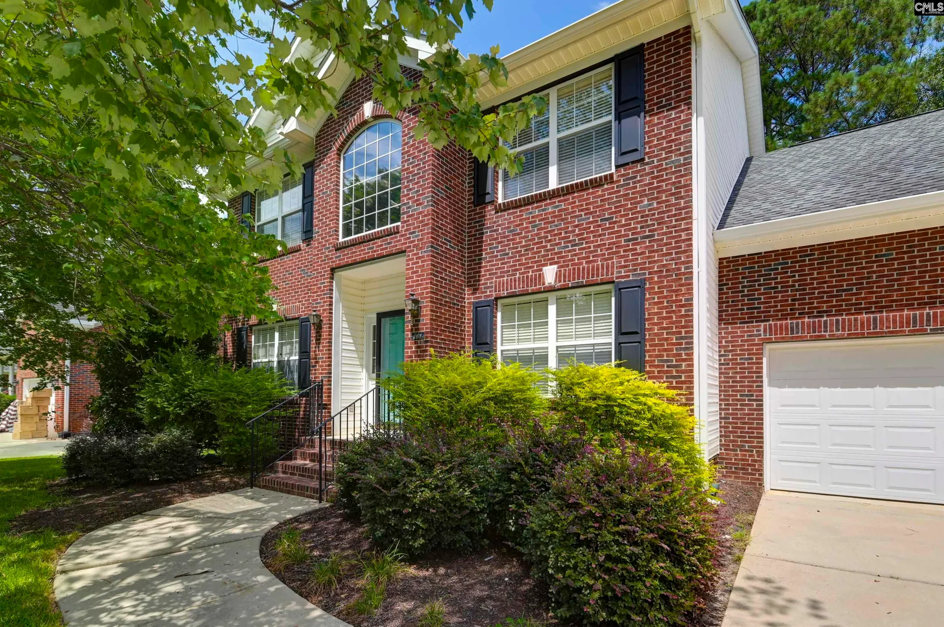 Olde Saluda, Lexington Community