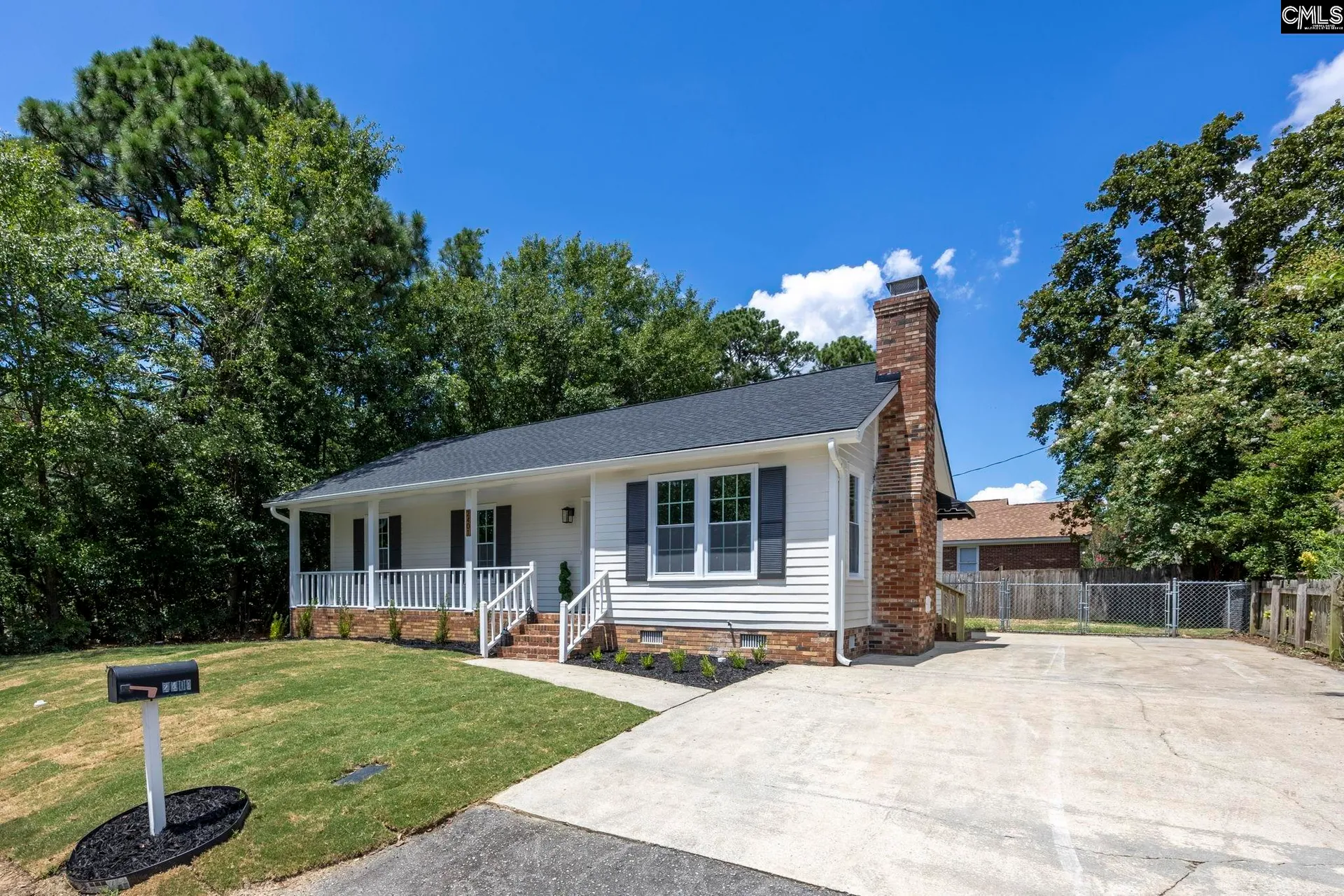 Property image 2 at 2401 Breezewood Road, Cayce, SC 29033