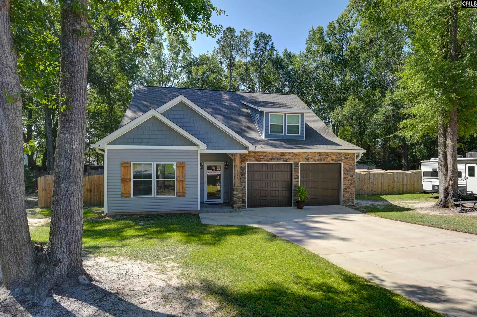 Hamlet West, Lexington Community