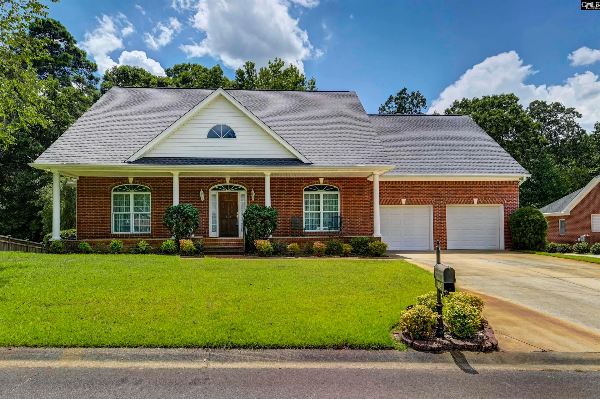 Woodcreek Estates, Lexington Community