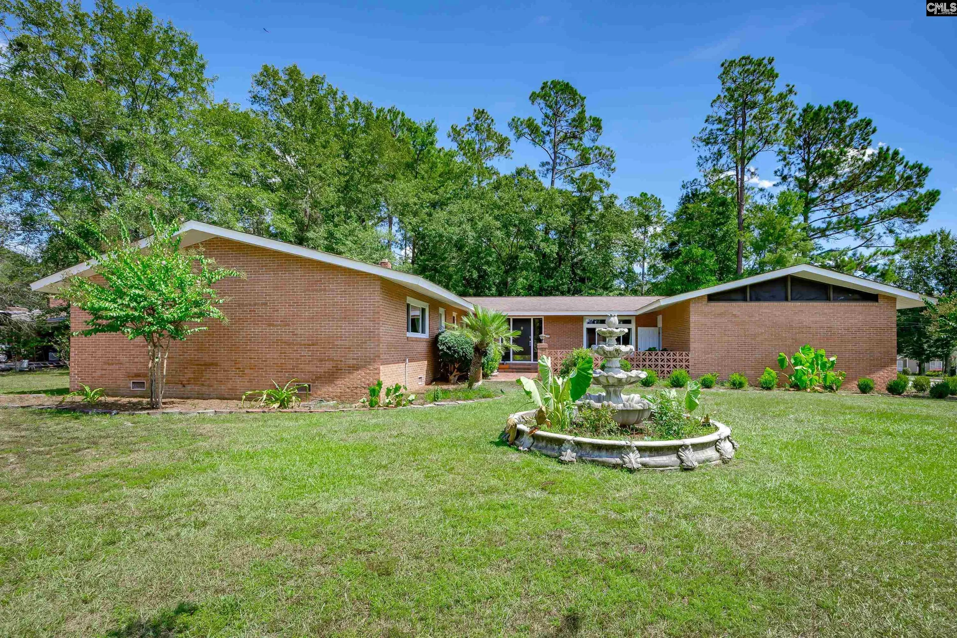 1005 Sunnyhill Drive
