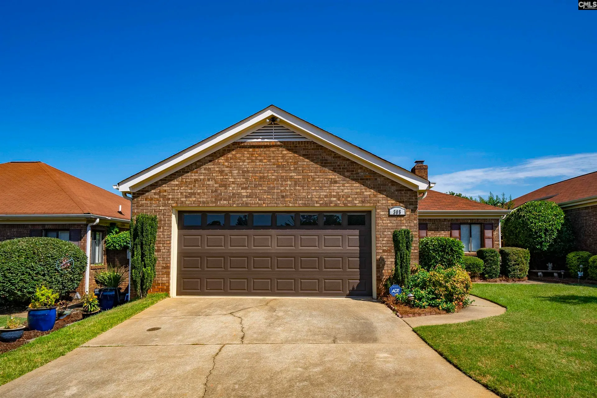 305 Patio Place