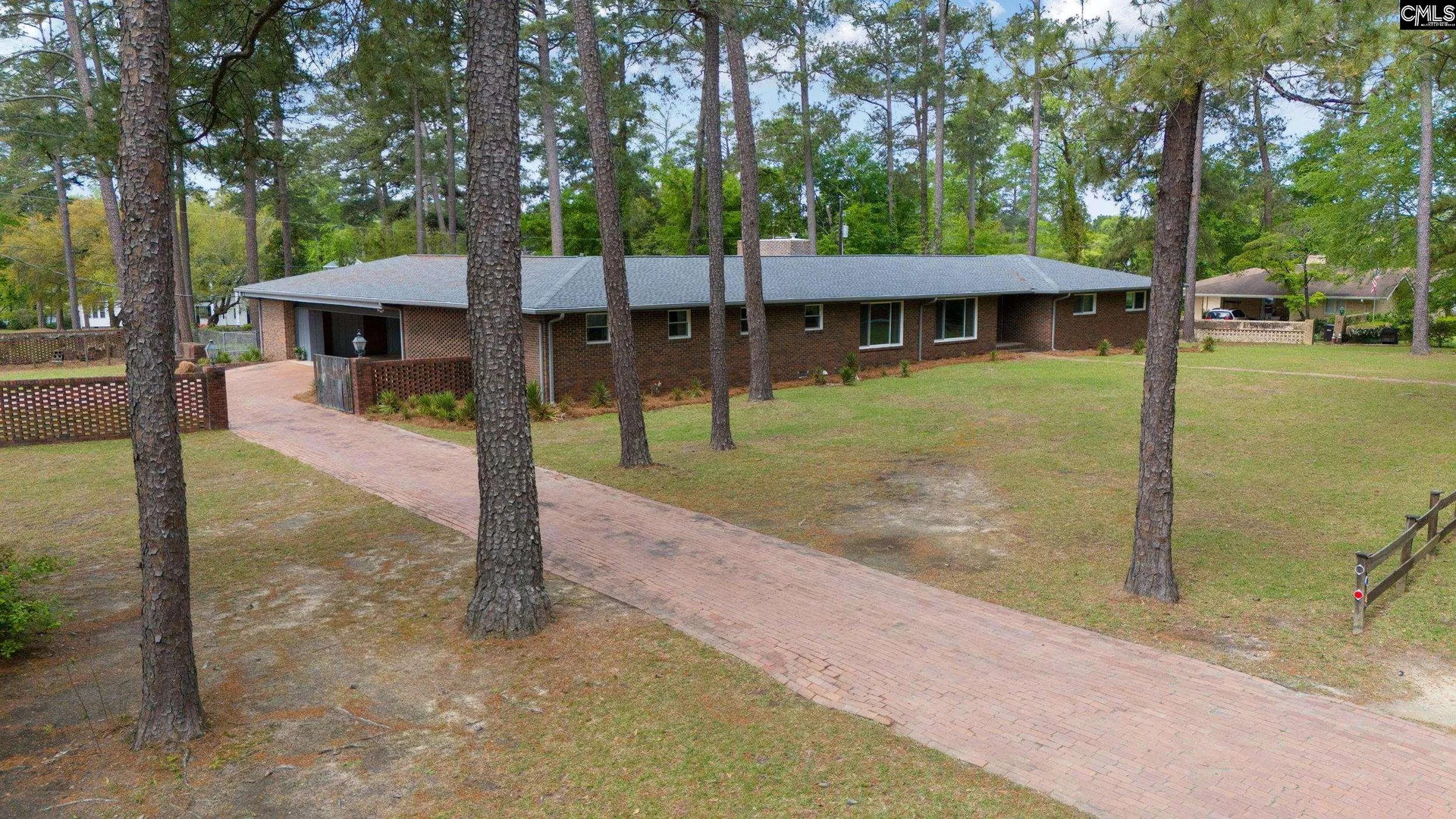 1140 Tarrytown Lane