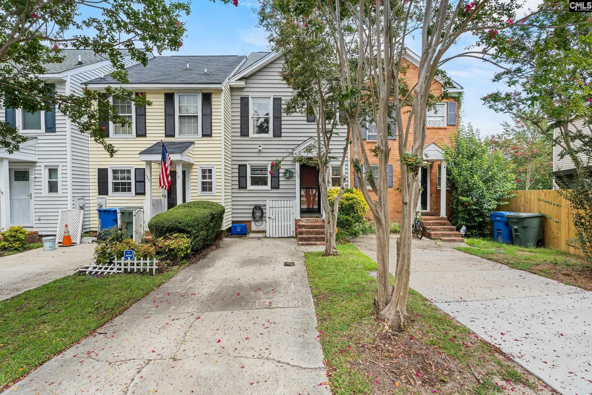 137 Village Walk