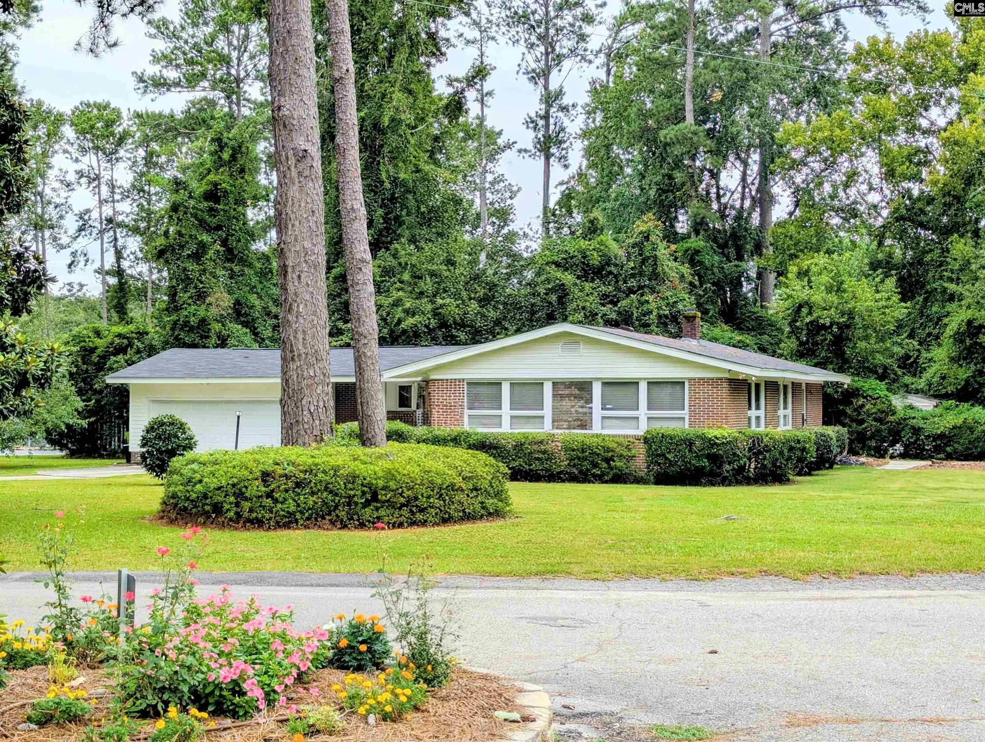 7611 Edgewater Drive