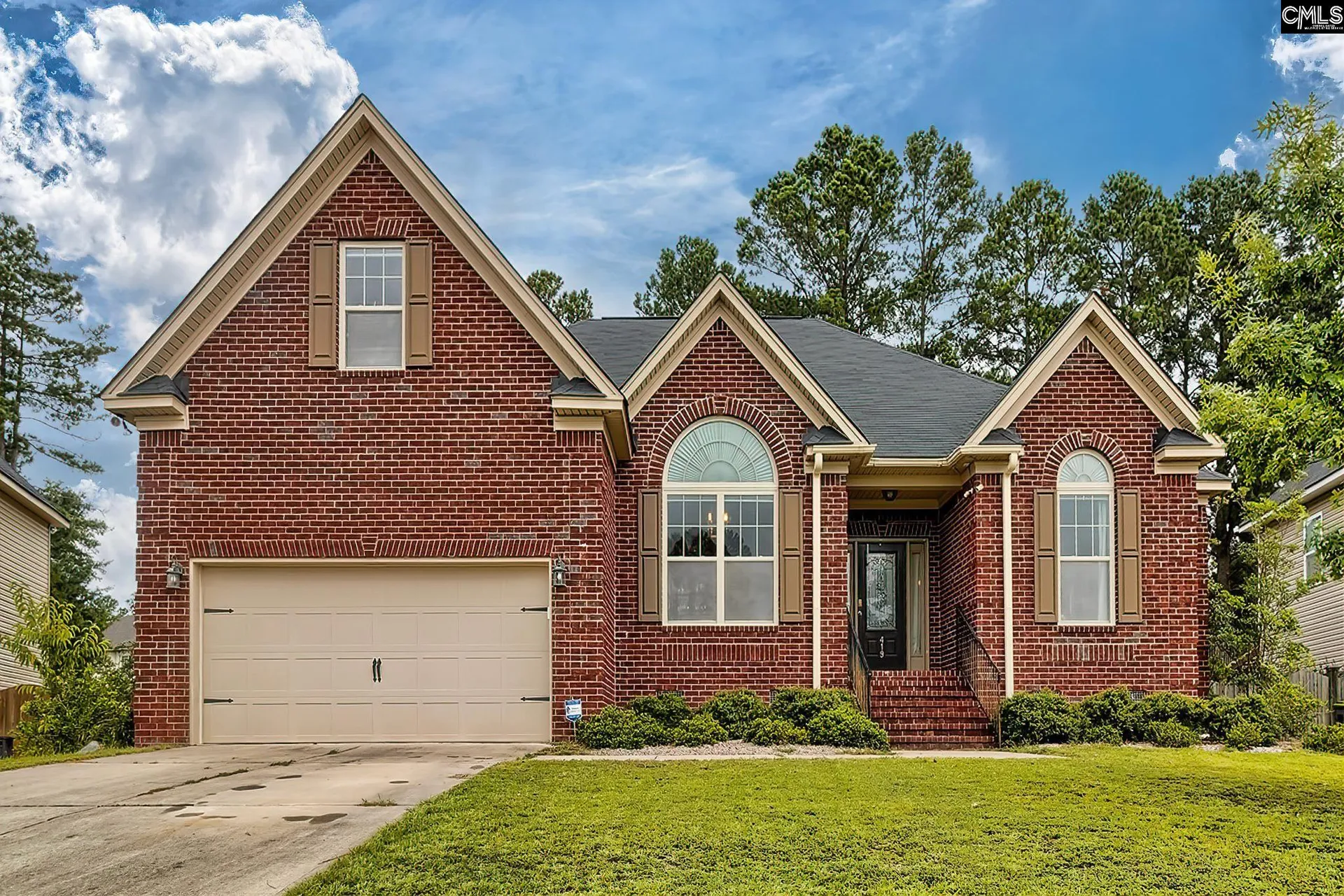Manors At White Knoll, Lexington Community