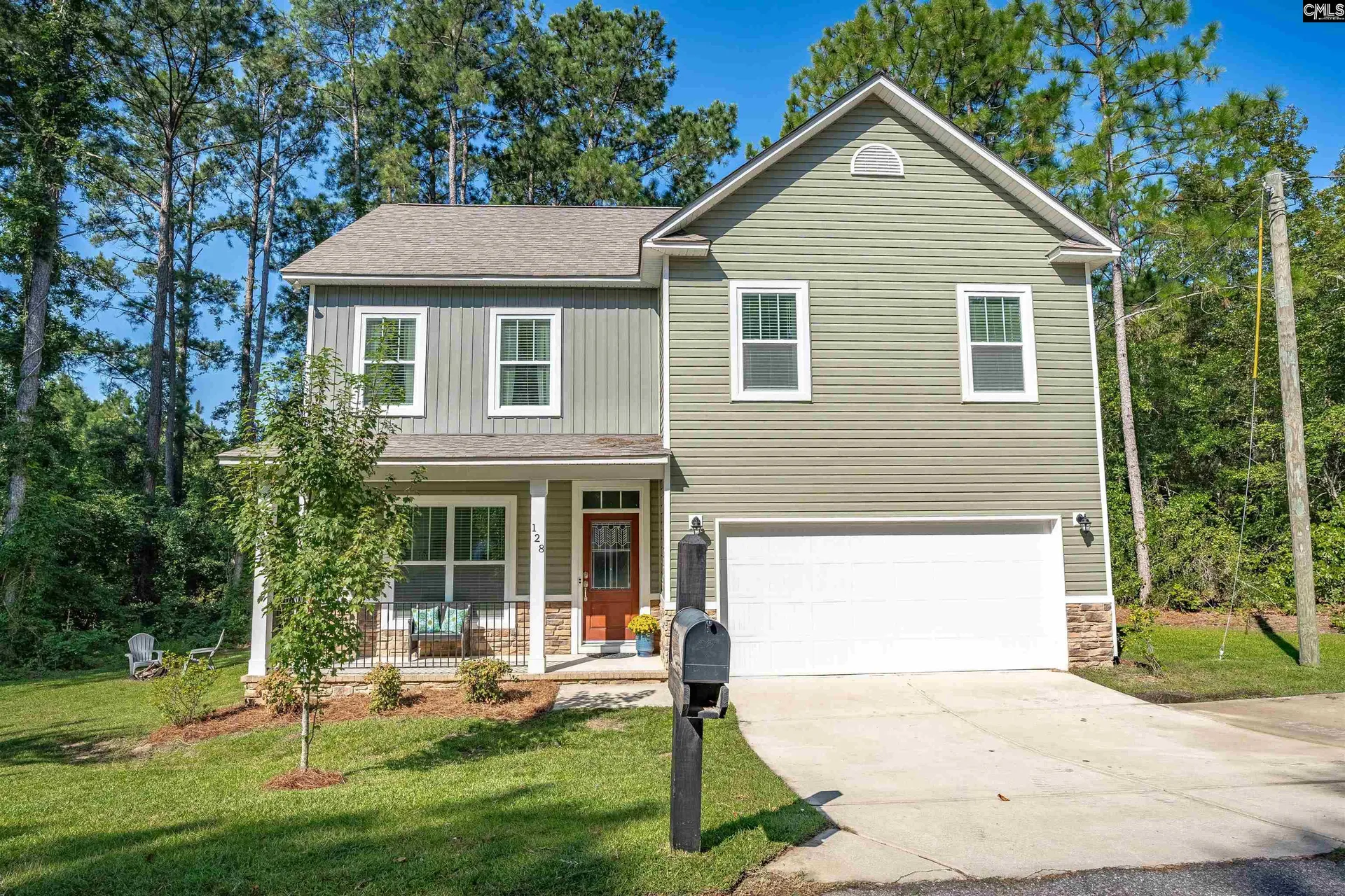 Hollingsworth Estates, Lexington Community