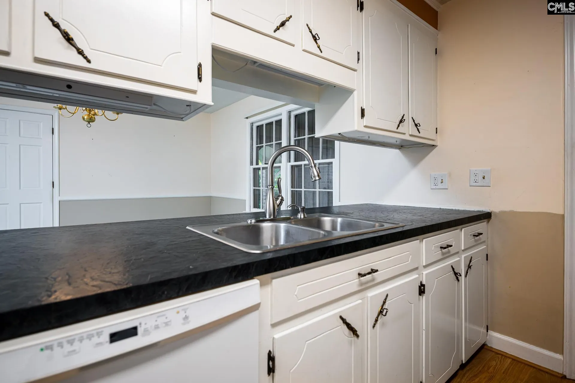 Property image 5 at 118 Academy Way, Columbia, SC 29206